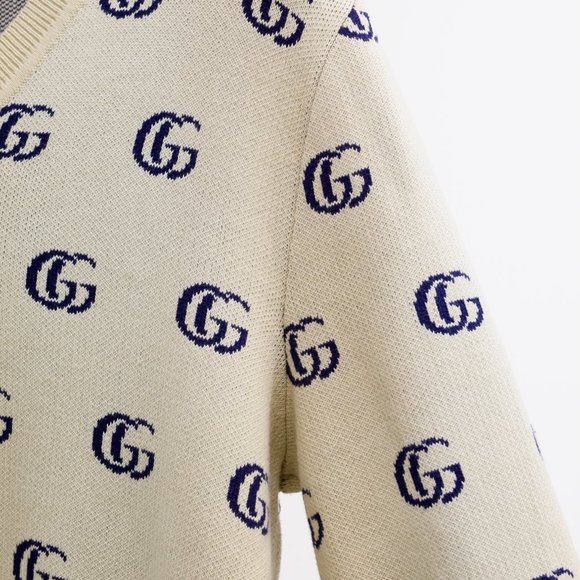Gucci Cream Monogram GG Knit V-Neck Sweater - Picture 6 of 15